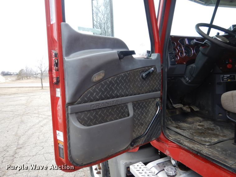 image for item GW9710 2013 Mack Granite dump truck