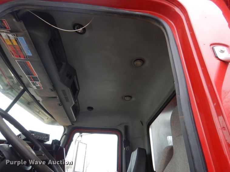 image for item GW9710 2013 Mack Granite dump truck