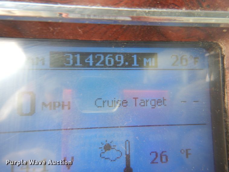 image for item GW9710 2013 Mack Granite dump truck