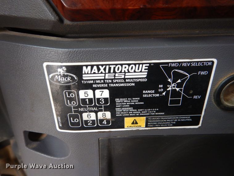 image for item GW9710 2013 Mack Granite dump truck