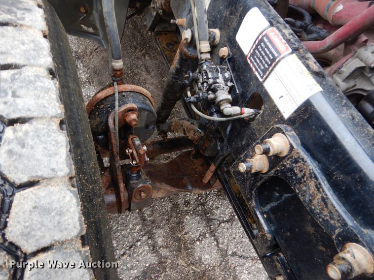 image for item GW9710 2013 Mack Granite dump truck