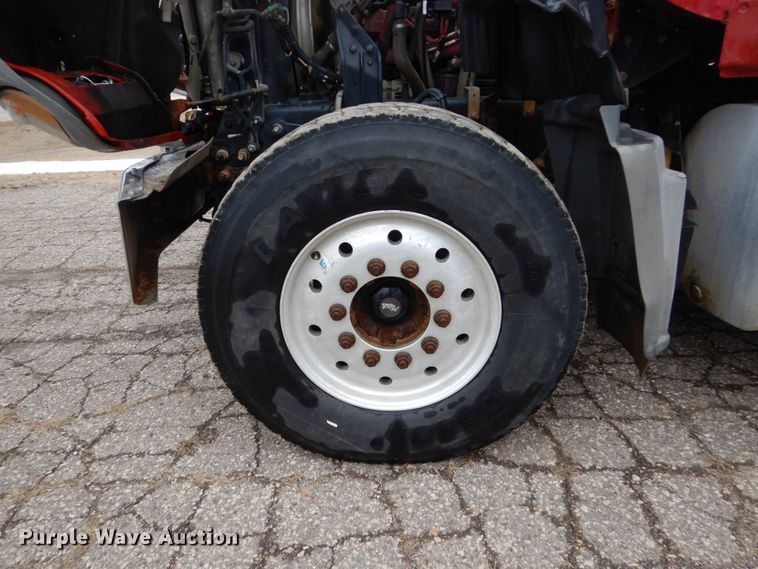 image for item GW9710 2013 Mack Granite dump truck