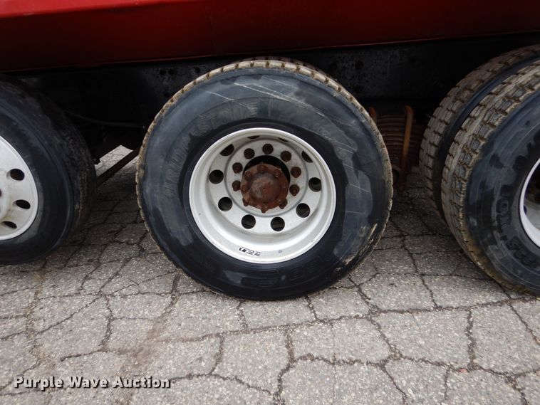 image for item GW9710 2013 Mack Granite dump truck