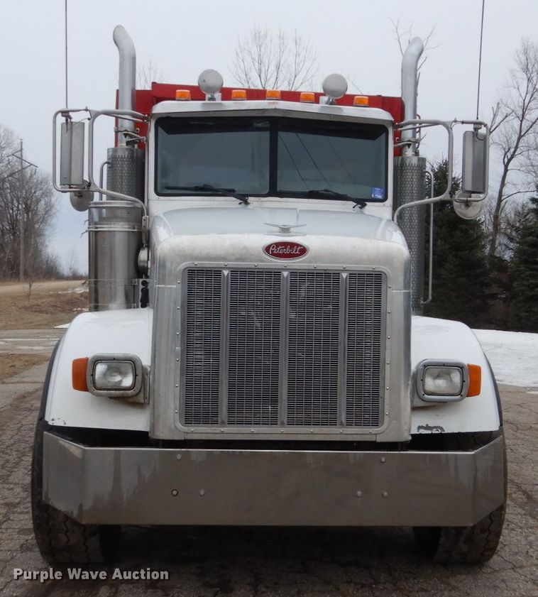 image for item GW9711 2006 Peterbilt 357 dump truck