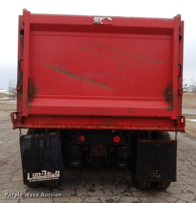image for item GW9711 2006 Peterbilt 357 dump truck