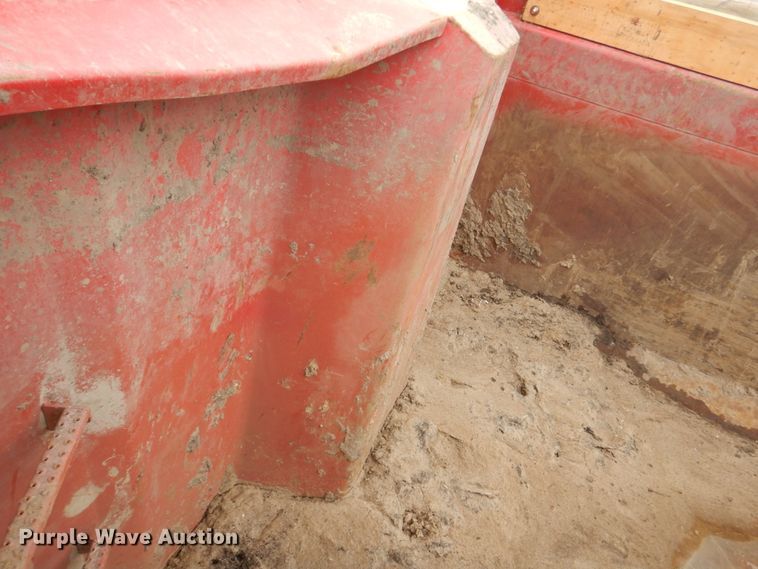 image for item GW9711 2006 Peterbilt 357 dump truck