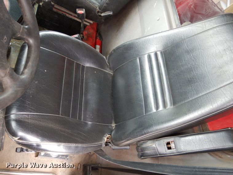 image for item GW9711 2006 Peterbilt 357 dump truck