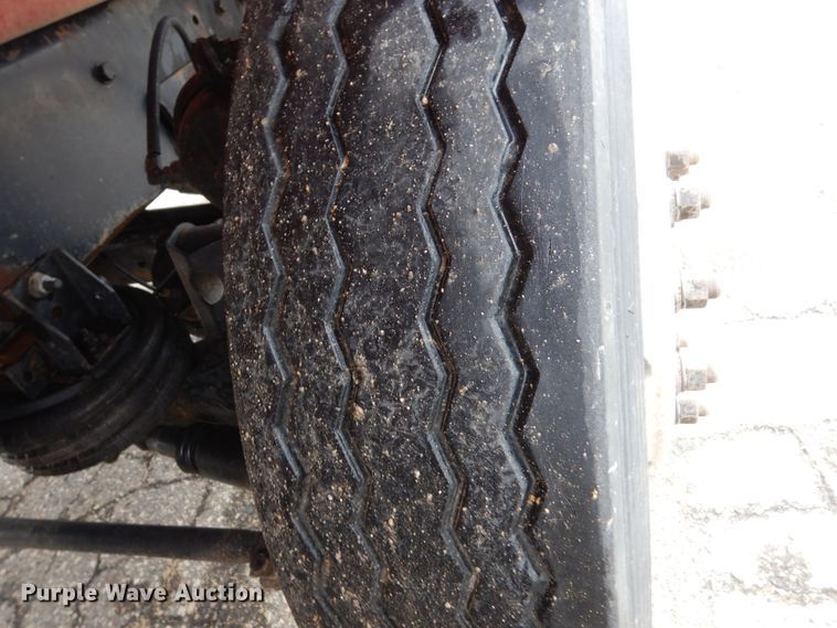 image for item GW9711 2006 Peterbilt 357 dump truck