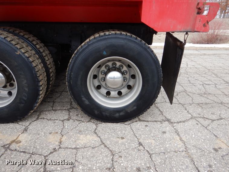 image for item GW9711 2006 Peterbilt 357 dump truck