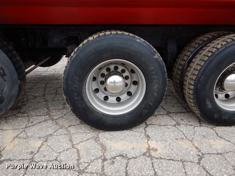 image for item GW9711 2006 Peterbilt 357 dump truck