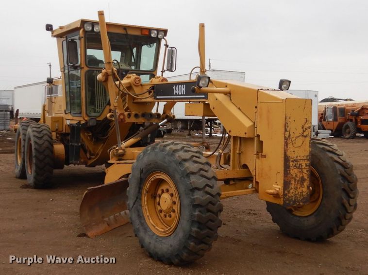 image for item DF5943 2000 Caterpillar 140H motor grader