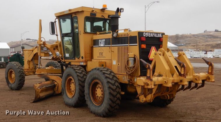 image for item DF5943 2000 Caterpillar 140H motor grader