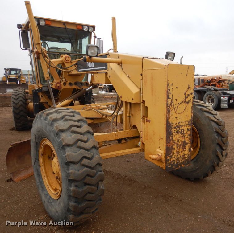 image for item DF5943 2000 Caterpillar 140H motor grader