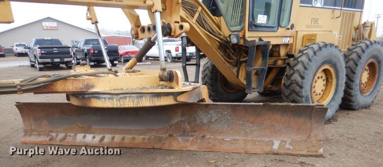 image for item DF5943 2000 Caterpillar 140H motor grader