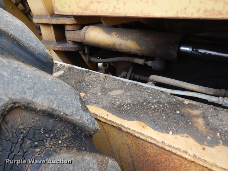 image for item DF5943 2000 Caterpillar 140H motor grader