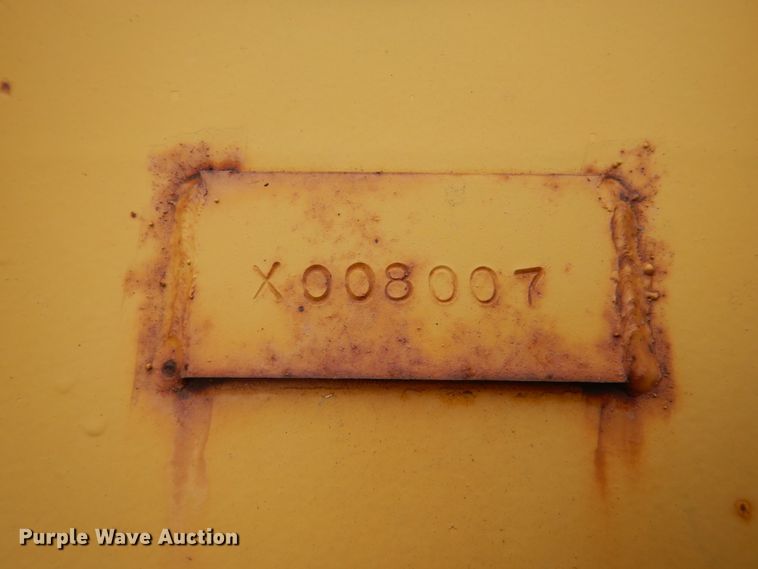 image for item DF5943 2000 Caterpillar 140H motor grader