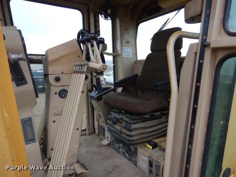image for item DF5943 2000 Caterpillar 140H motor grader