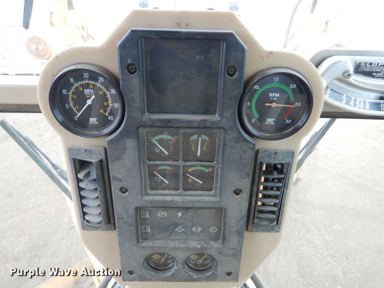 image for item DF5943 2000 Caterpillar 140H motor grader