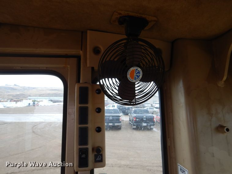 image for item DF5943 2000 Caterpillar 140H motor grader