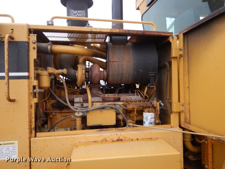 image for item DF5943 2000 Caterpillar 140H motor grader