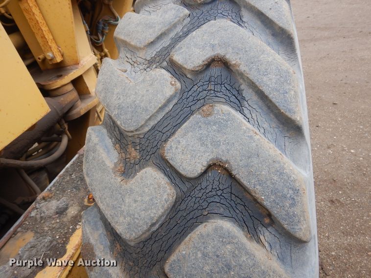 image for item DF5943 2000 Caterpillar 140H motor grader