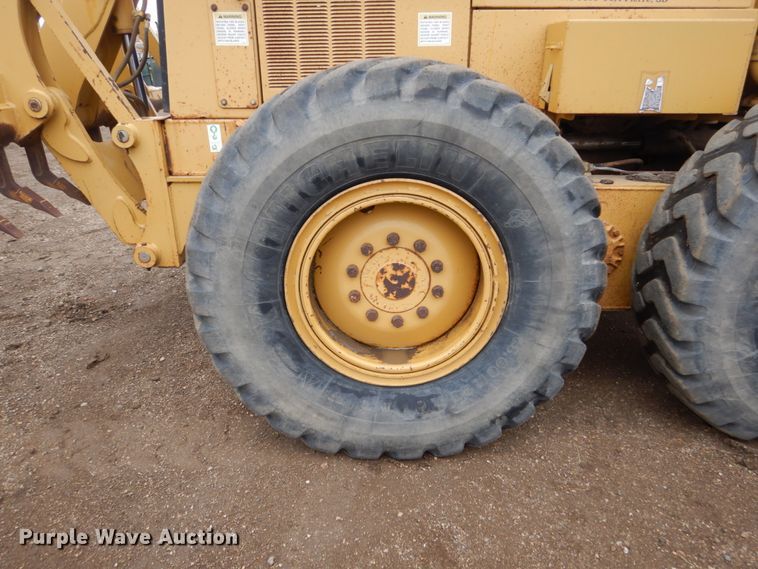 image for item DF5943 2000 Caterpillar 140H motor grader