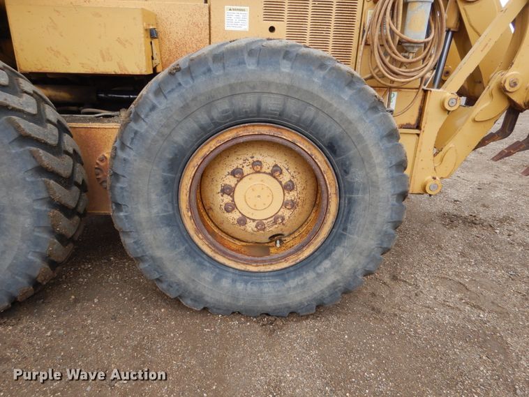 image for item DF5943 2000 Caterpillar 140H motor grader