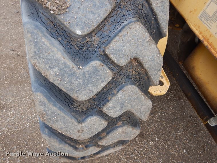 image for item DF5943 2000 Caterpillar 140H motor grader