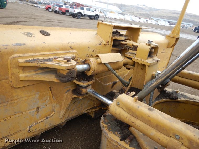 image for item DF5944 2011 Caterpillar D6T XW dozer