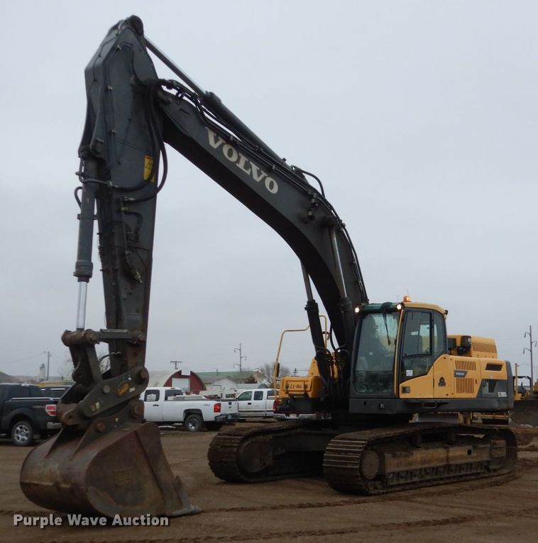 image for item DF5945 2012 Volvo EC380DL excavator