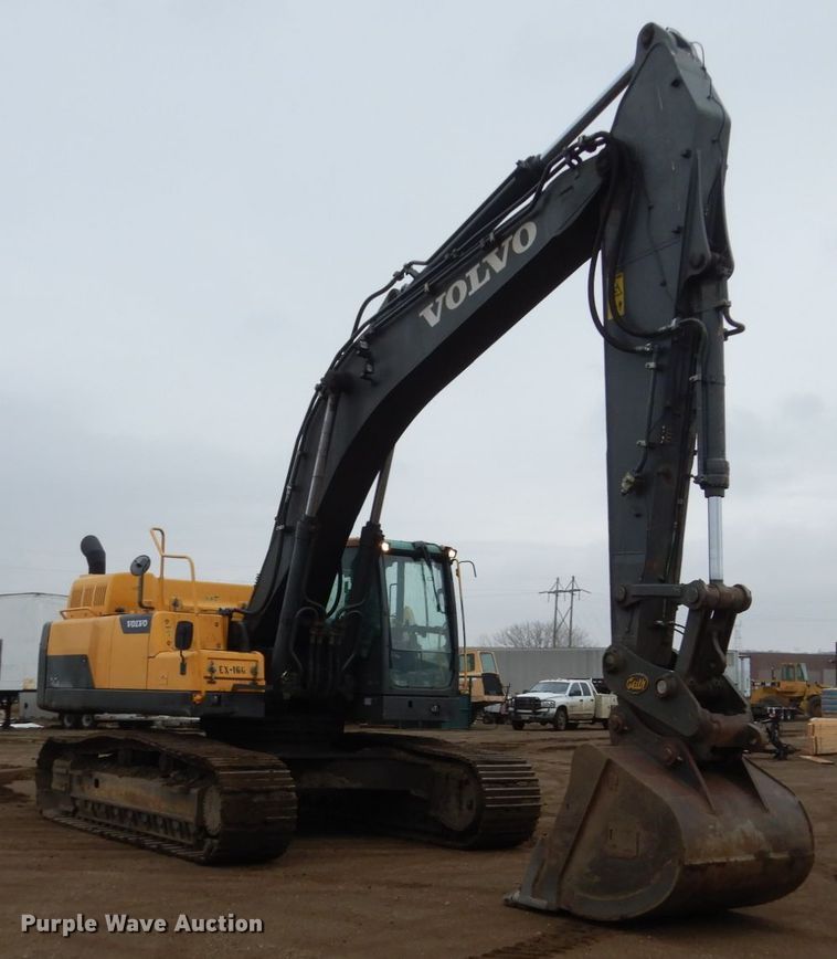 image for item DF5945 2012 Volvo EC380DL excavator