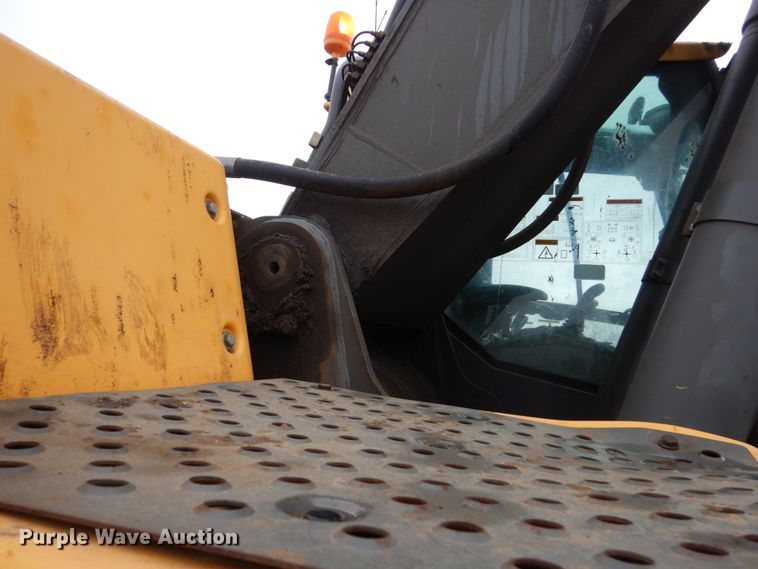 image for item DF5945 2012 Volvo EC380DL excavator