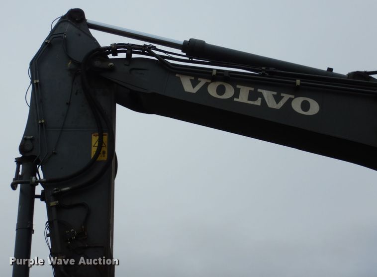 image for item DF5945 2012 Volvo EC380DL excavator