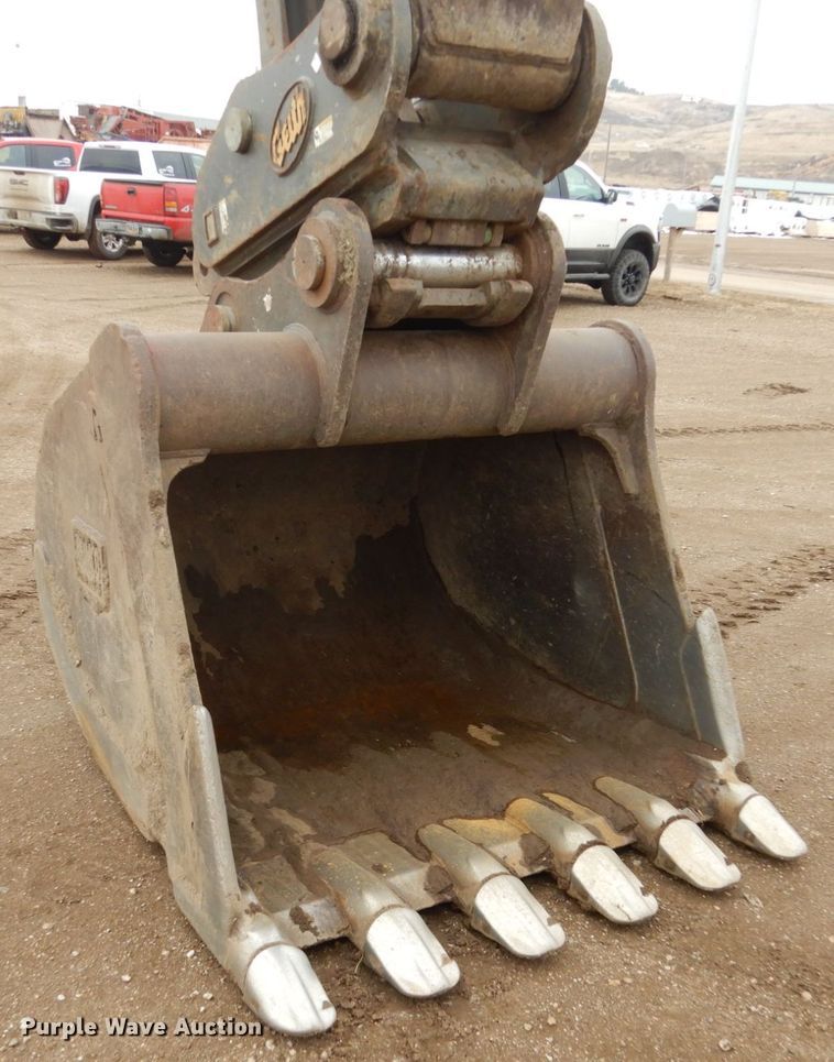 image for item DF5945 2012 Volvo EC380DL excavator