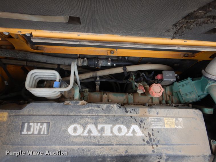 image for item DF5945 2012 Volvo EC380DL excavator