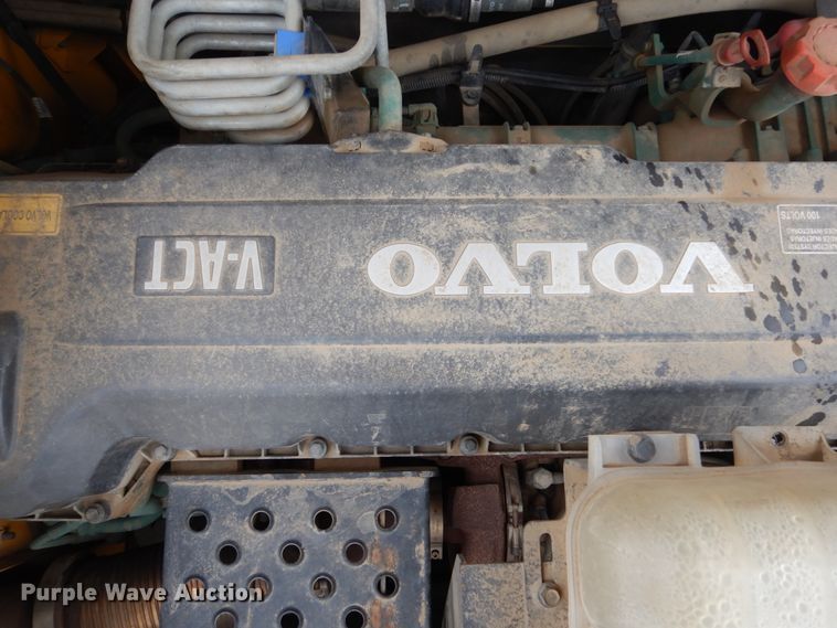 image for item DF5945 2012 Volvo EC380DL excavator