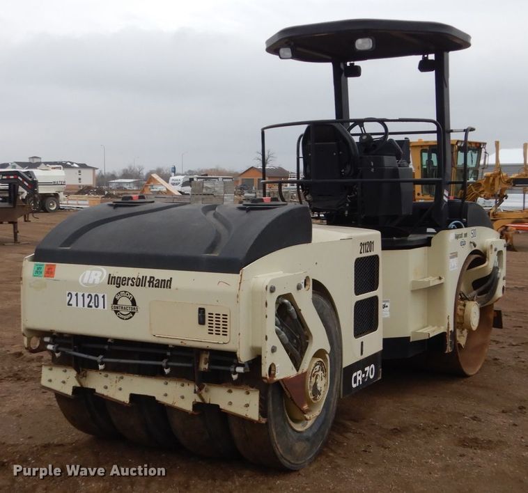 image for item DF5946 Ingersoll Rand CR-70 vibratory combination roller