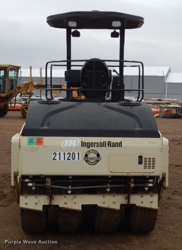 image for item DF5946 Ingersoll Rand CR-70 vibratory combination roller