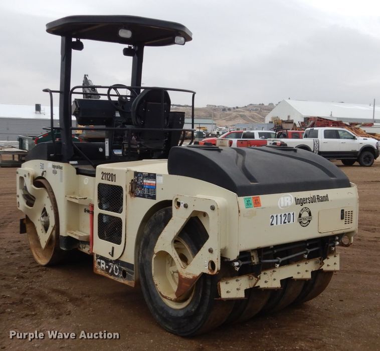 image for item DF5946 Ingersoll Rand CR-70 vibratory combination roller