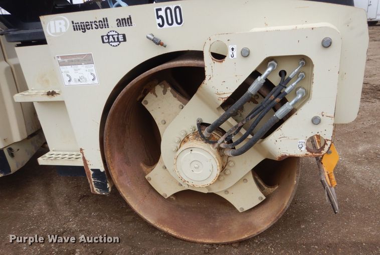 image for item DF5946 Ingersoll Rand CR-70 vibratory combination roller