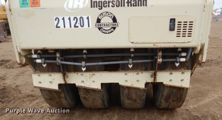 image for item DF5946 Ingersoll Rand CR-70 vibratory combination roller