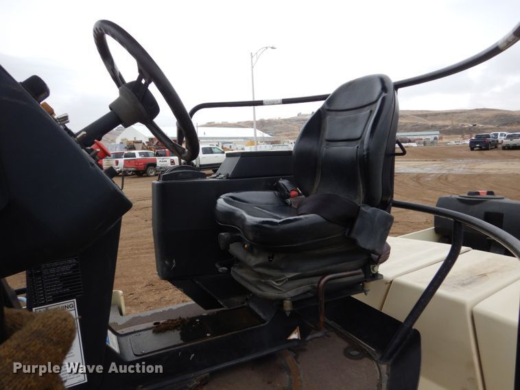 image for item DF5946 Ingersoll Rand CR-70 vibratory combination roller