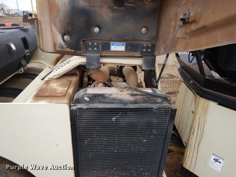 image for item DF5946 Ingersoll Rand CR-70 vibratory combination roller