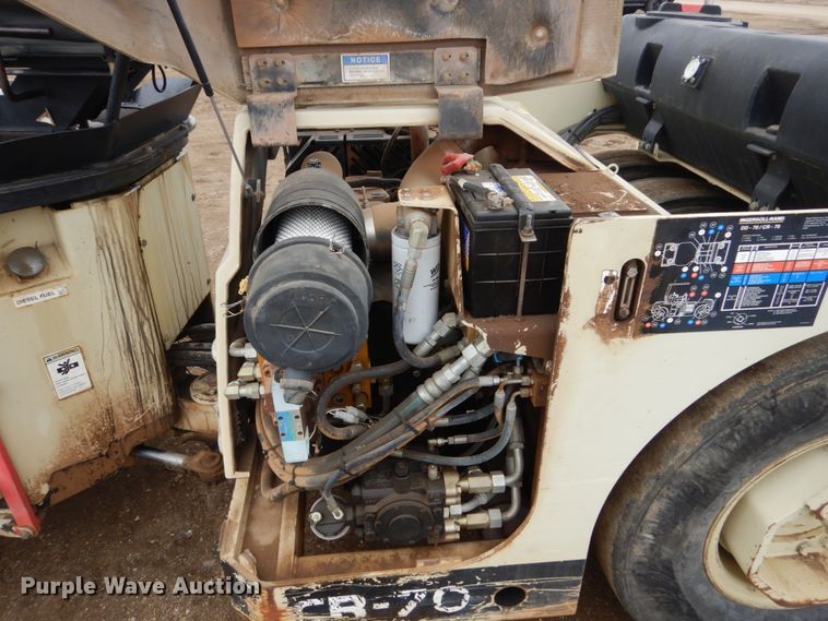 image for item DF5946 Ingersoll Rand CR-70 vibratory combination roller