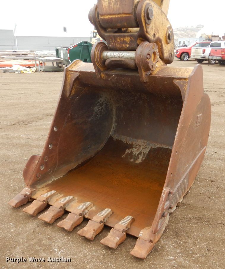 image for item DF5947 2007 Caterpillar 330D excavator