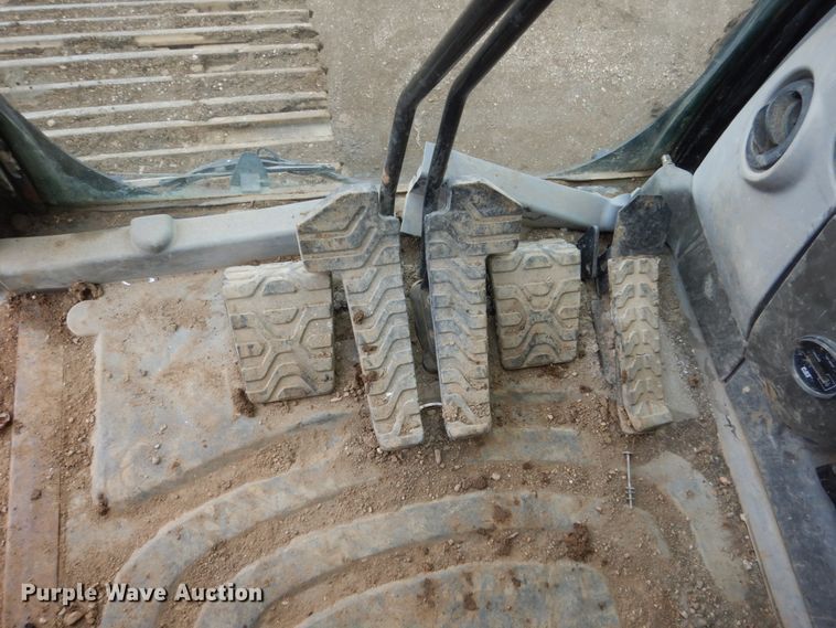 image for item DF5947 2007 Caterpillar 330D excavator