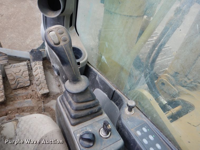 image for item DF5947 2007 Caterpillar 330D excavator