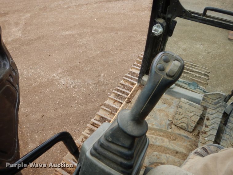 image for item DF5947 2007 Caterpillar 330D excavator