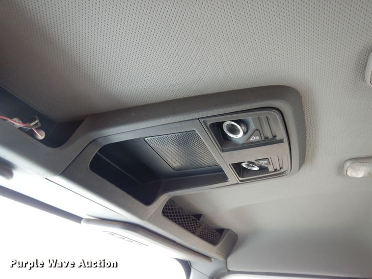 image for item DF5948 2013 Caterpillar CT660 semi truck