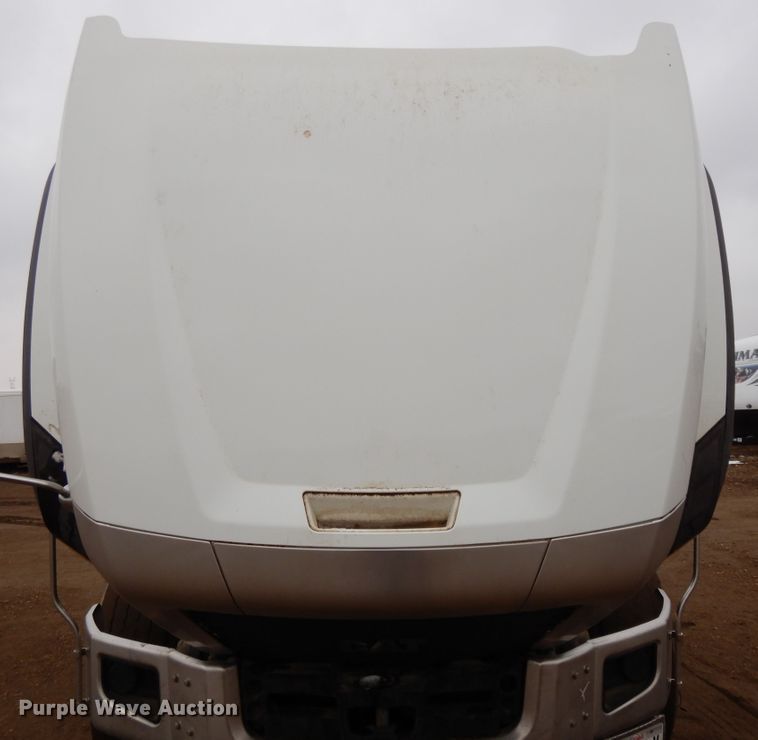 image for item DF5948 2013 Caterpillar CT660 semi truck